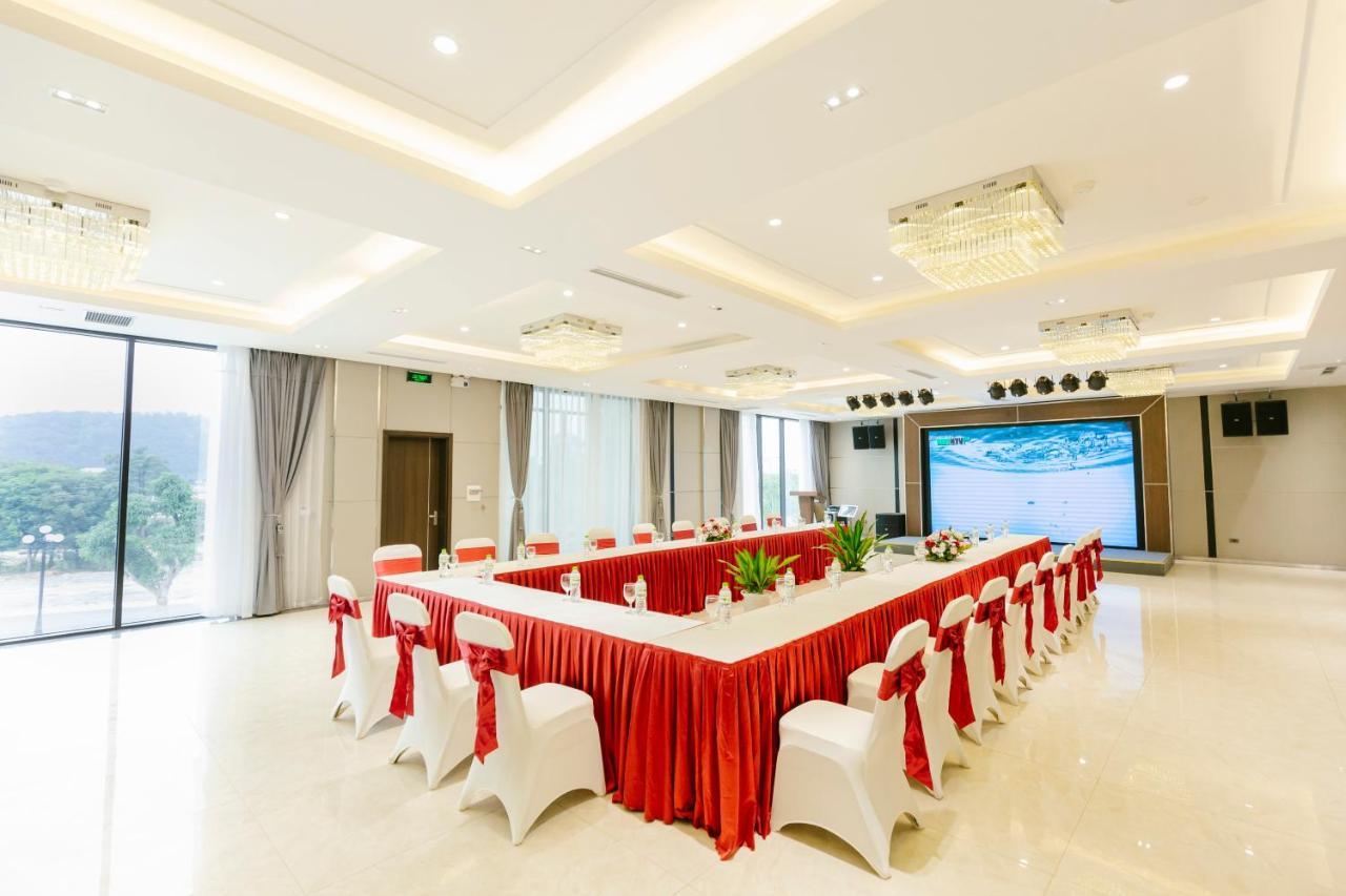 Songlam Waterfront Hotel Ha Tinh Bagian luar foto